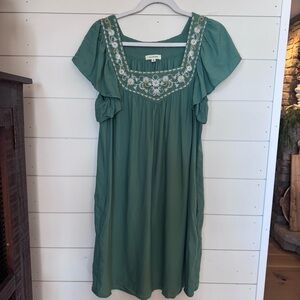 Max Studio Green Dress with Floral Embroidery size M retails $118